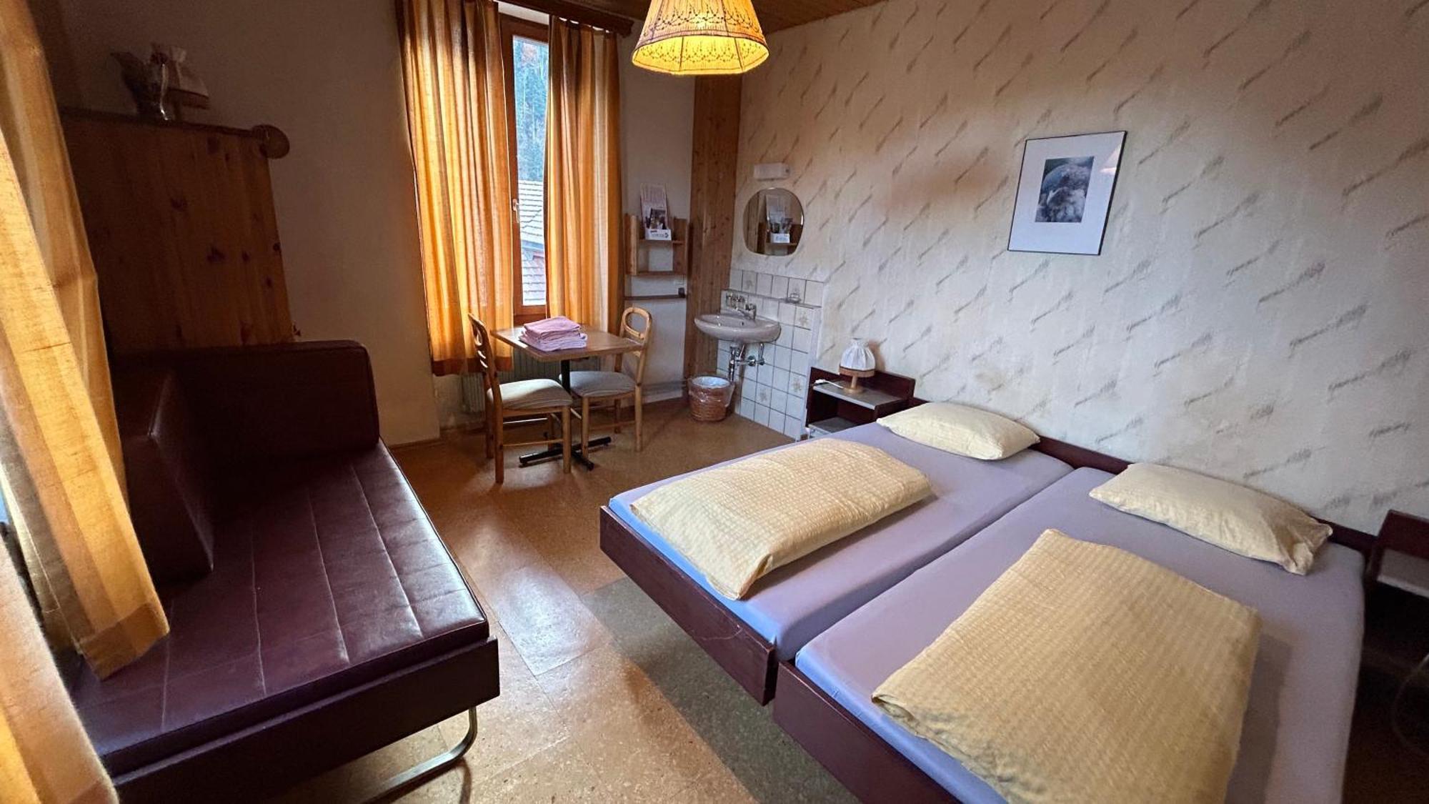 Maison D'Hotes De La Gare Montbovon Zimmer foto